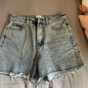Princess Polly Size US 8 Denim shorts